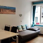 Studio 2/4P Avec Salle De Bain Prive